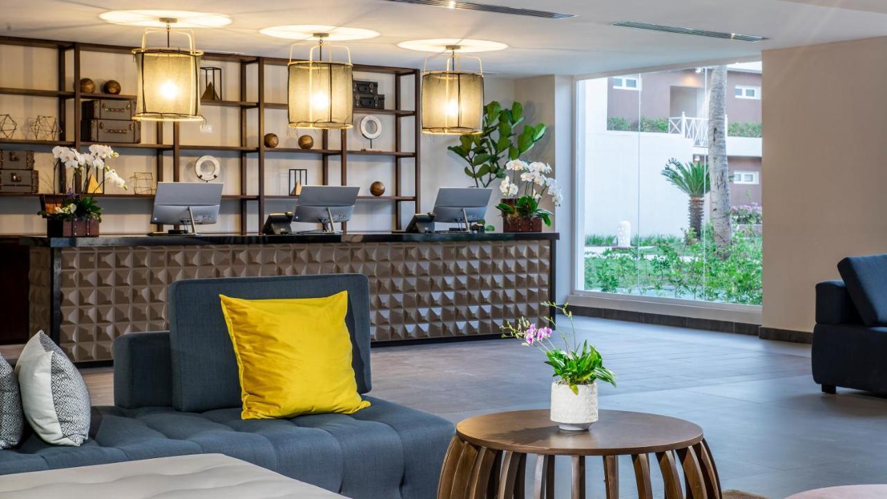 Be Live Collection Punta Cana Adults Only Eksteriør billede The lobby of the hotel