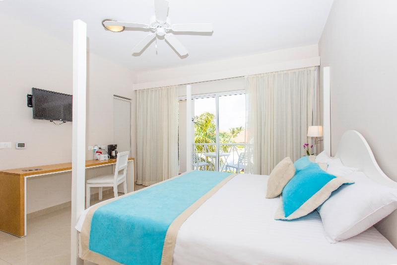 Be Live Collection Punta Cana Adults Only Eksteriør billede A room at the Iberostar Grand Hotel Bávaro